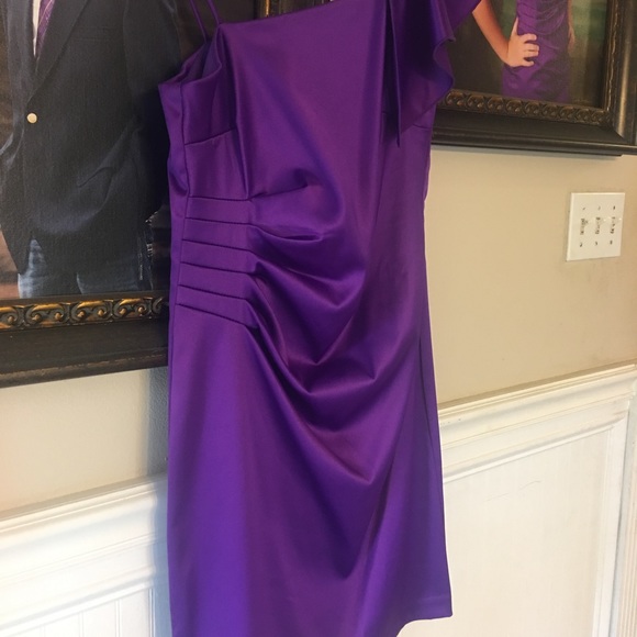 Purple short formal dress. - Picture 2 of 5